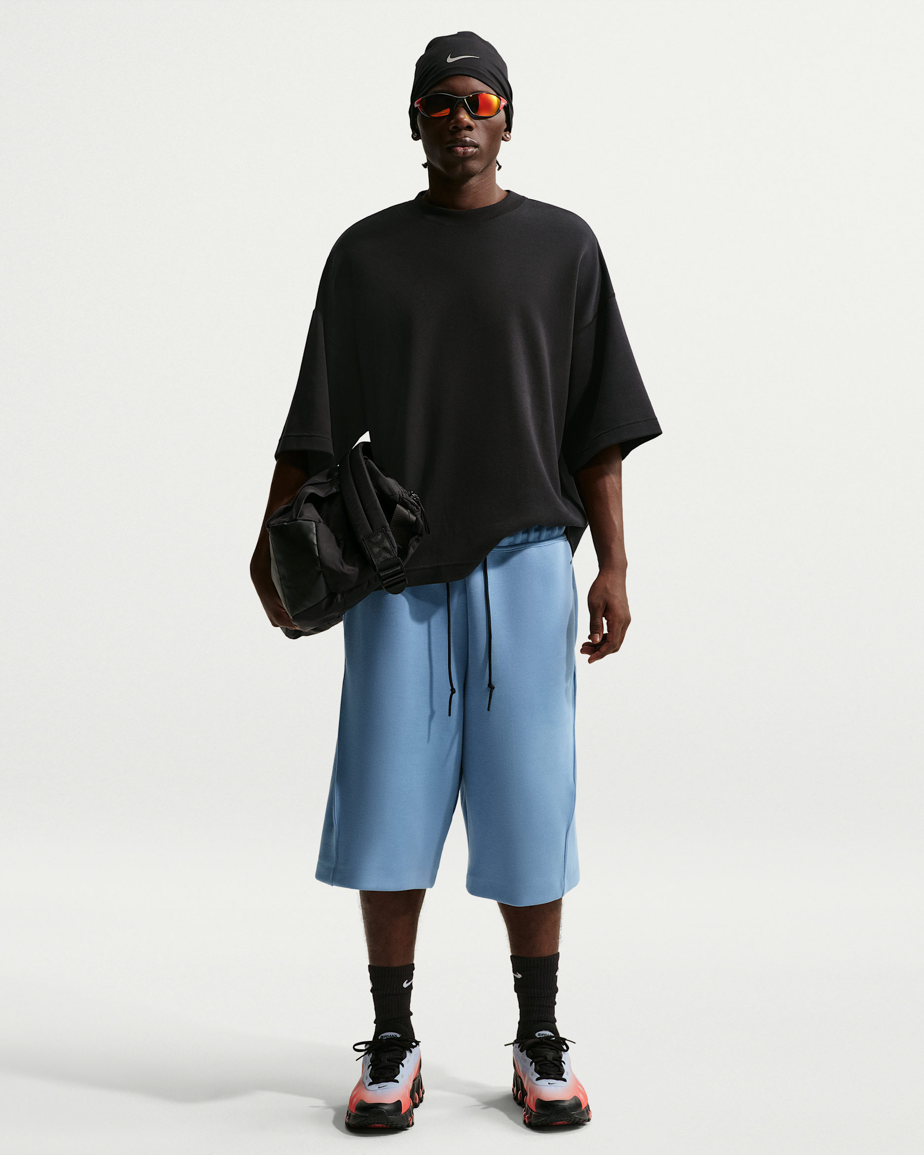Nike Tech Men's Fleece Oversized Fit Shorts. Nike.com